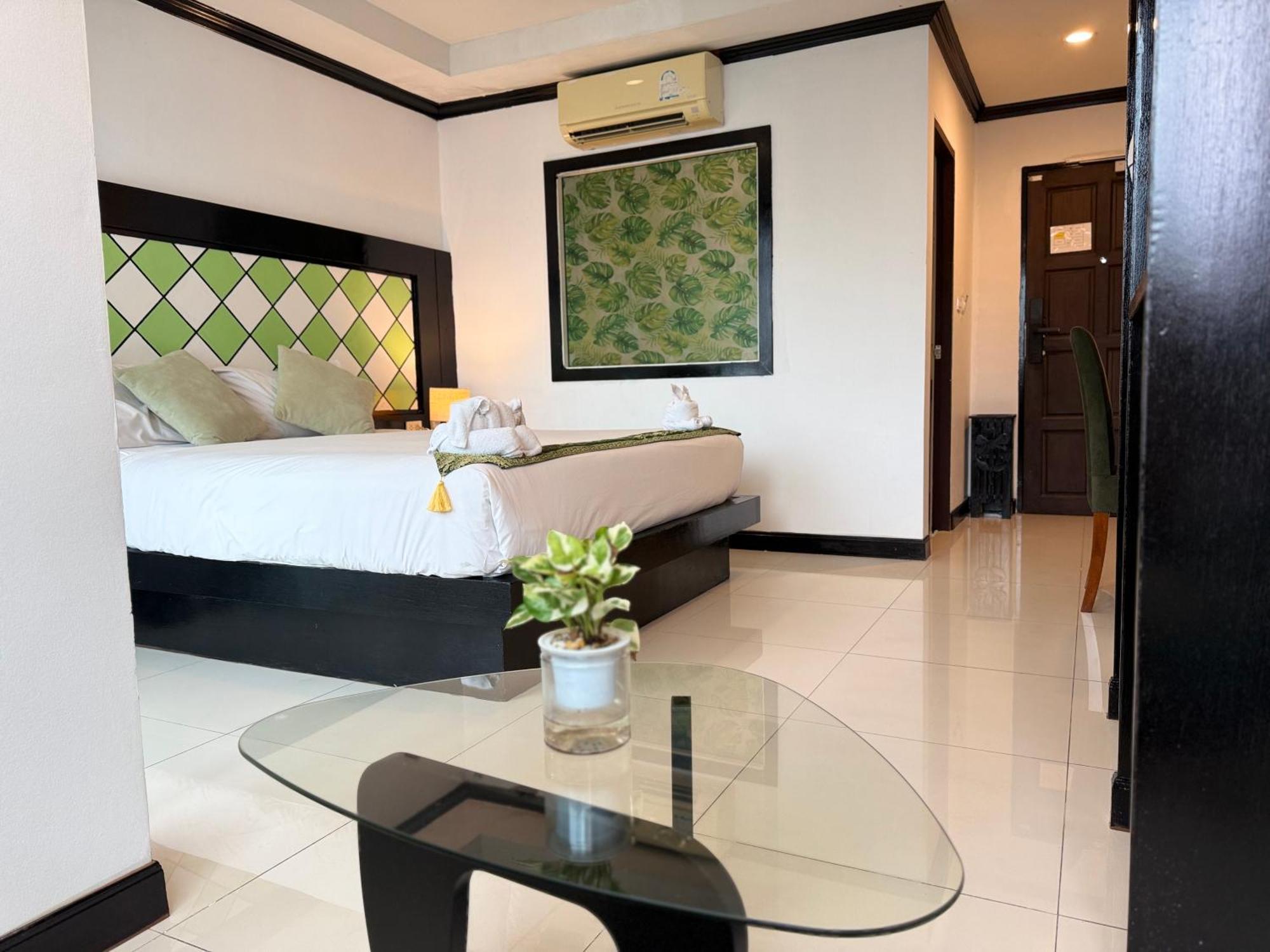 Cozy Residence Patong Exterior foto